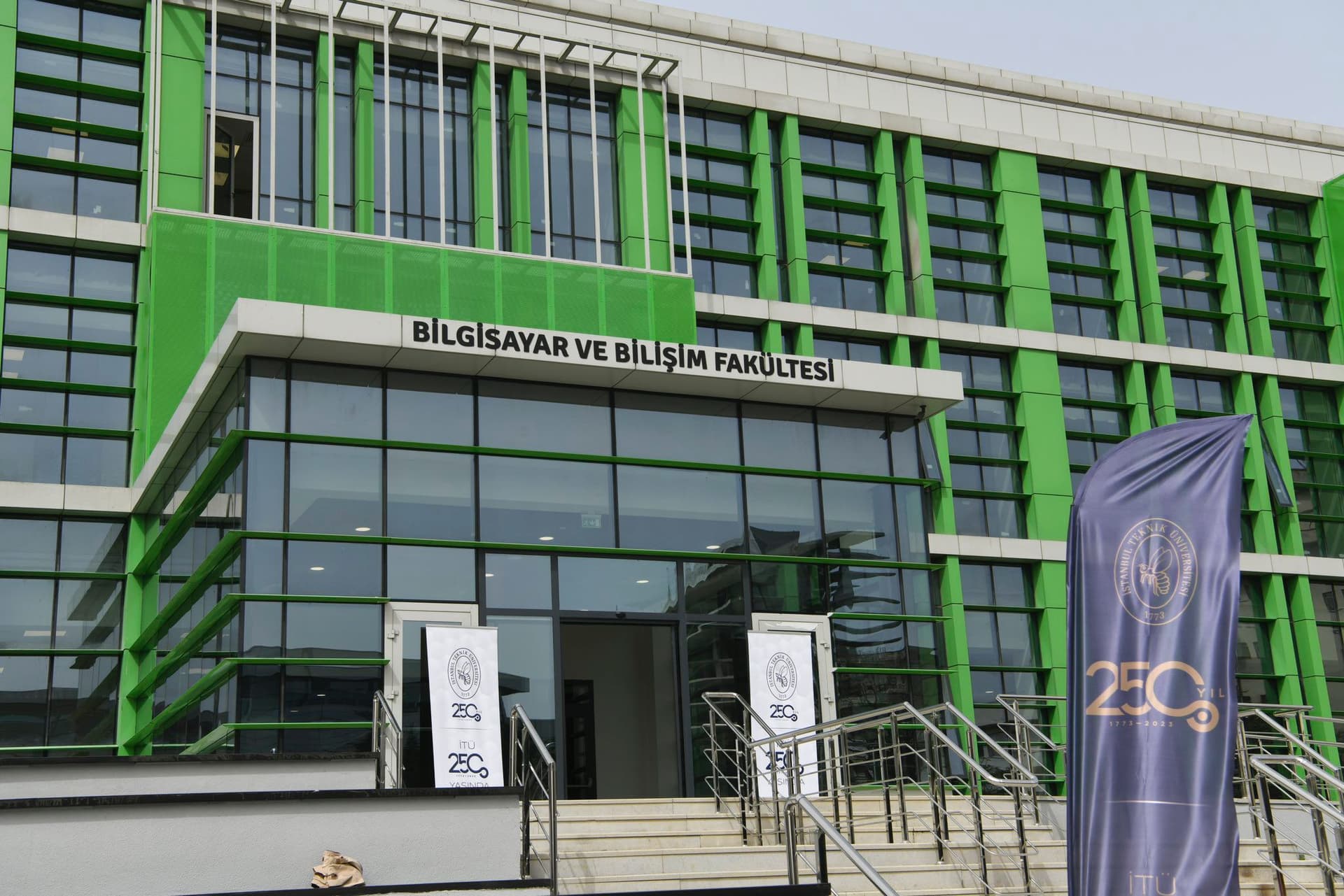 İTÜ Bilgisayar ve Bilişim Fakültesi yeni binasına taşındı