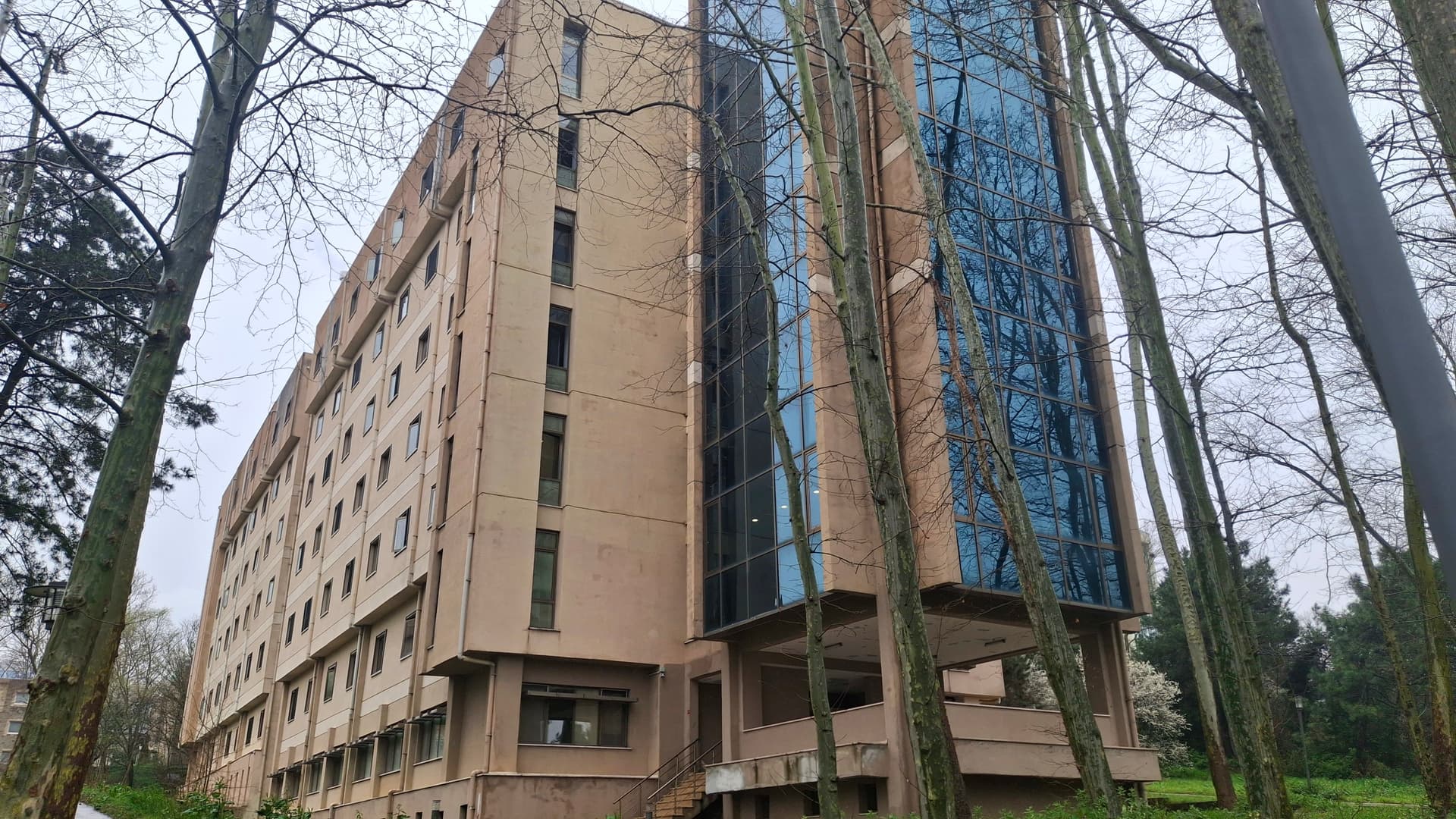 Yurt yönetmeliği yenilendi: Vaatlerin gölgesinde dijital sıkıyönetim