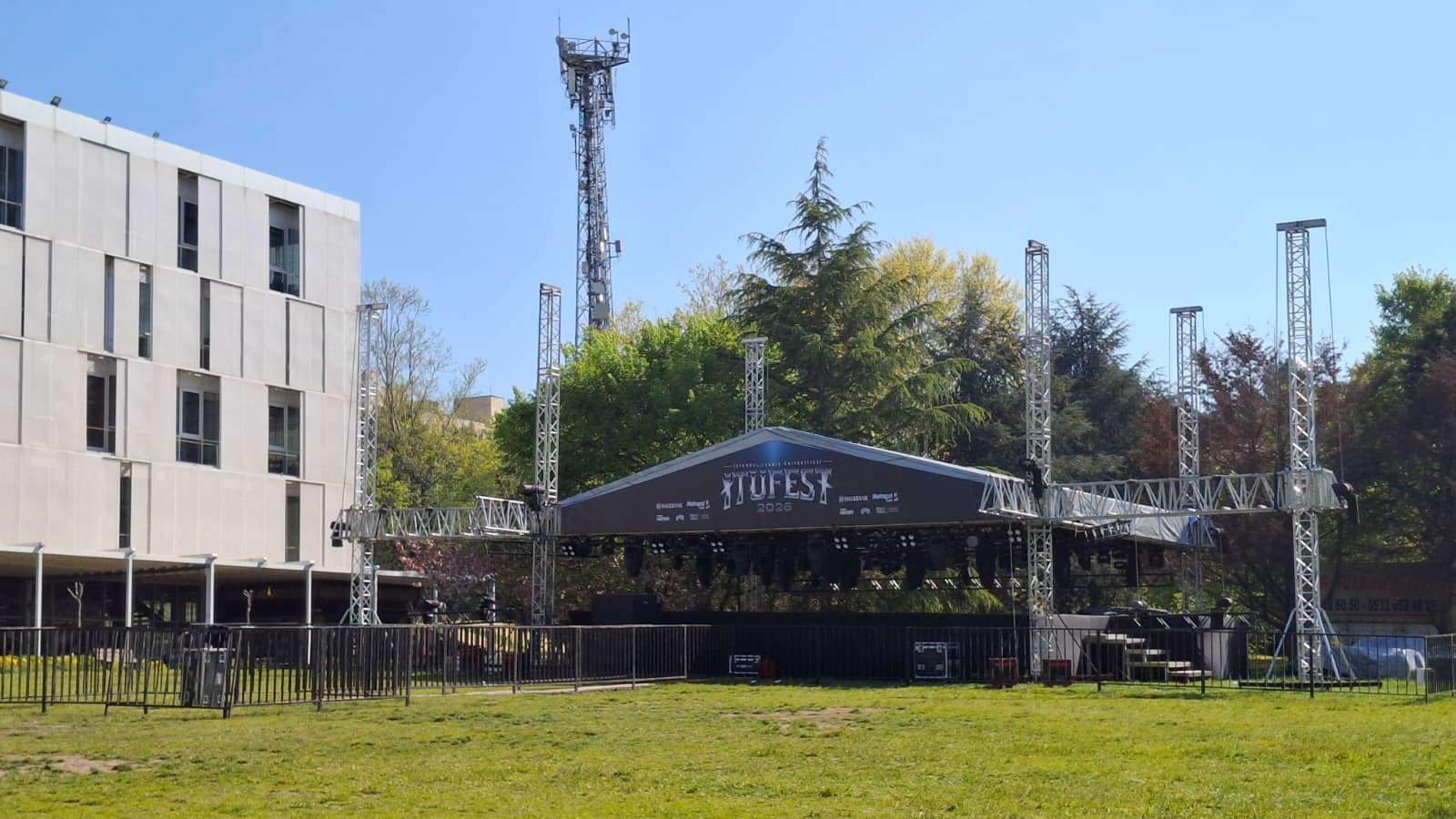 Justin Timberlake konserinin faturası İTÜFest'e kesildi: Festival neden stadyumda değil?