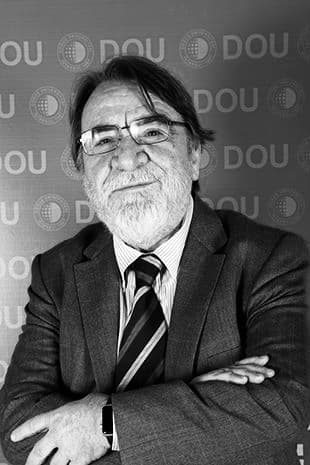 İTÜ Fen-Edebiyat Fakültesi emekli öğretim görevlisi Mitat Uysal hayatını kaybetti