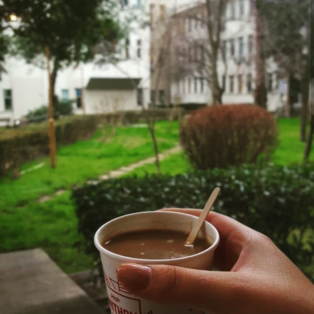 Vizeleri kahvesiz atlatamayanlara müjde: İTÜ'deki kahve fiyatlarını sizin için derledik