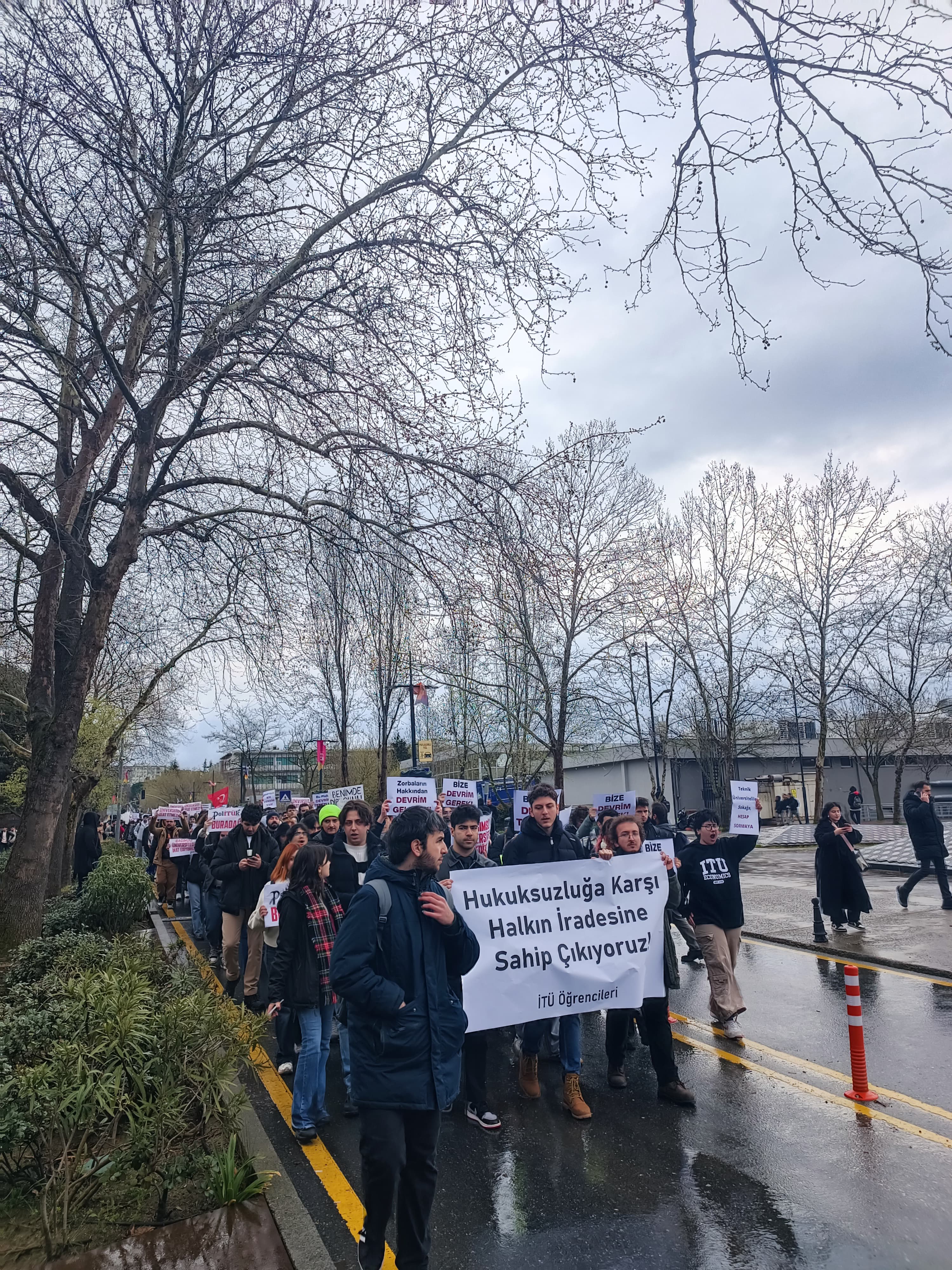 Ger&ccedil;ekleşen y&uuml;r&uuml;y&uuml;şten bir kare